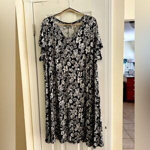 Cynthia Rowley Plus Dress 3x V-Neck Short Sleeve Black White Summer Comfortable